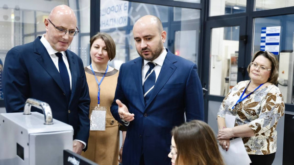 Дмитрий Чернышенко и Вячеслав Федорищев оценили образовательную инфраструктуру Самарской области