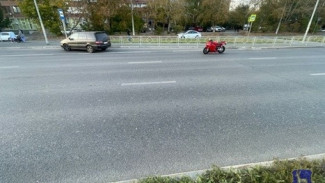 В Самарской области водитель Nissan устроил ДТП с байкером 