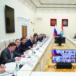 На оперативном совещании Вячеслав Федорищев рассмотрел обращения граждан