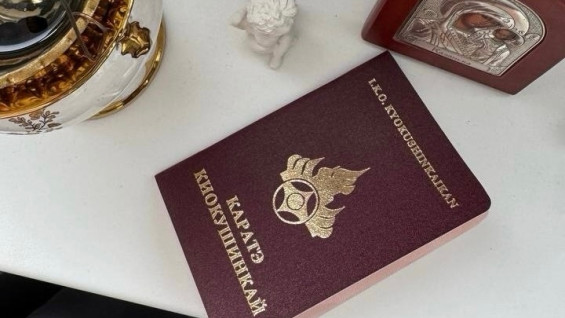 Погибшему на детской площадке в Самаре ребенку присвоили черный пояс по каратэ