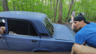 Самарский автолюбитель угодил в грязевой плен