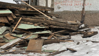 В Самаре сносят еще один опасный дом на улице Вятской