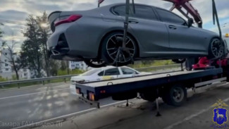 В Самаре подросток без прав прокатился на новом BMW с тонировкой 