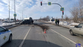В Самарской области в результате ДТП с автобусом и легковушкой два водителя госпитализированы 