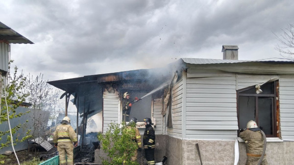 Под Самарой ребенок пострадал в сгоревшем частном доме