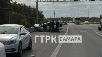 Появились кадры разбившегося на выезде из Самары Ford