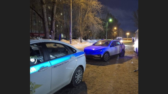 Пассажиры микроавтобуса пострадали в ДТП под Самарой 13 февраля