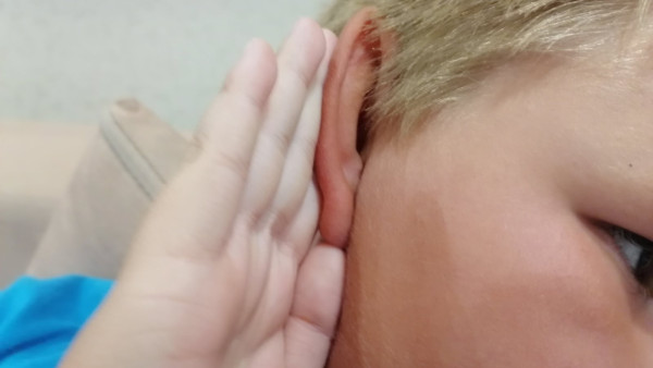 В Самарской области врачи назвали первые признаки потери слуха