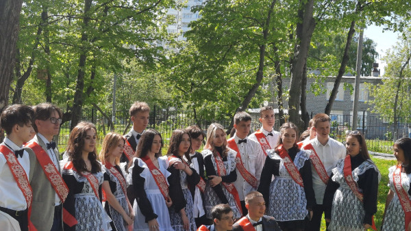 Выпускникам Самарской области, поступившим в местные вузы и ссузы, выплатят по 10 тысяч рублей