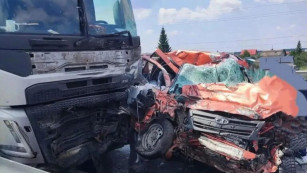 Водитель «Гранты» погиб в страшном ДТП с фурой под Самарой