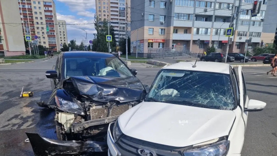 40-летняя женщина и 10-летний мальчик пострадали в ДТП в Самаре