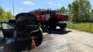 В Самарской области 12 мая на трассе загорелся Renault Duster