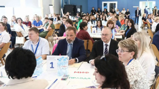 Полпред Президента в ПФО Игорь Комаров посетил семинар Общества «Знание» по работе с ветеранами СВО