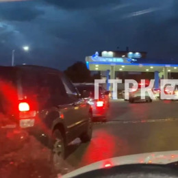 В Самаре резко возросли очереди за бензином на АЗС