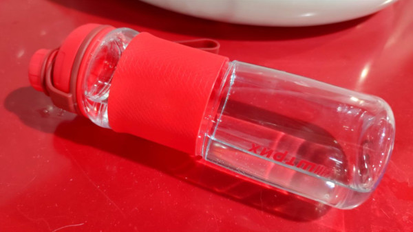 Ученые Самарского медицинского университета развеяли миф об обязательных 2 литрах воды в день