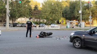 Полиция рассказала, кто разбился в ДТП с мотоциклом на Ново-Садовой