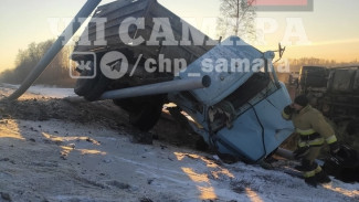 Две фуры столкнулись 19 января на трассе в Самарской области 