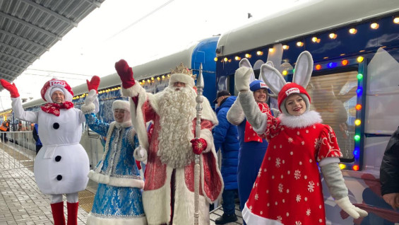 24 декабря новогодний автобус «Мороз Экспресс» выехал на улицы Самары