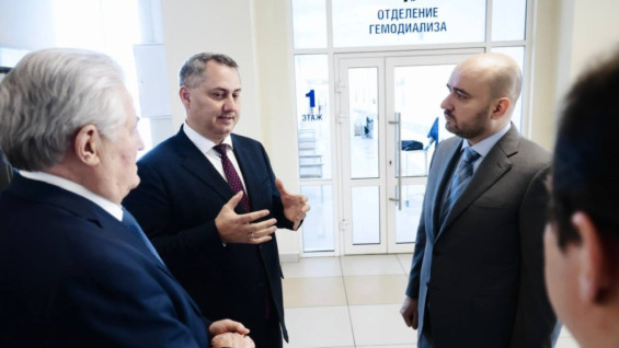 В Самаре губернатор Вячеслав Федорищев познакомился с разработками Клиник СамГМУ 