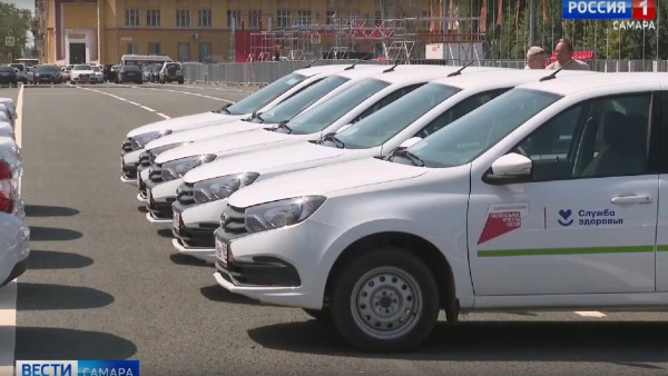 Автопарк медицинских учреждений региона получил более 100 новых машин 