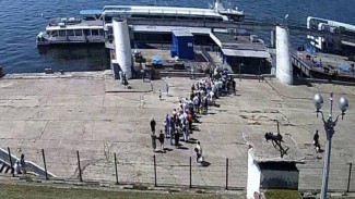 Минтранс объяснил огромные очереди на речном вокзале в Самаре
