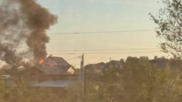  Под Самарой 17 мая сгорело здание в посёлке без воды