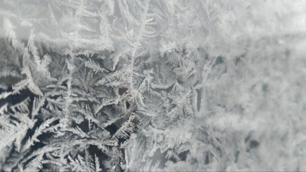 На Самарскую область наступают опасный ветер, метель и морозы