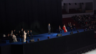 Дмитрий Азаров отметил вклад самарских женщин в развитие региона