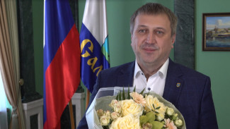 Главы Самары Иван Носков поздравил самарчанок с Международным женским днем