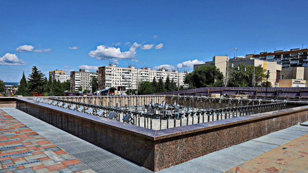 В Самаре запустили обновлённый фонтан на ул. Осипенко