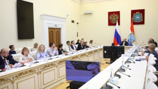 Самарский губернатор встретился с авторами региональных проектов форума «Сильные идеи для нового времени»