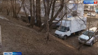 Иван Носков взял на личный контроль проблемные дворы в Промышленном и Кировском районах 