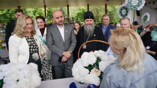 Вячеслав Федорищев принял участие в благотворительной акции «День Белого Цветка»