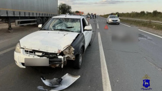 Lada Priora насмерть сбила пешехода на трассе под Самарой