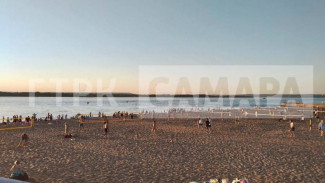 Самарцы пожаловались на неподготовленный к сезону жары пляж на набережной