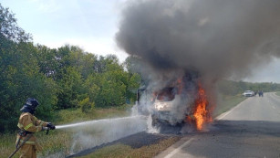 Под Самарой на ходу загорелся автомобиль 27 июля