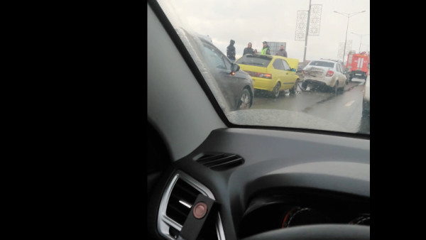 “Паровозик из машин”: на Московском шоссе в Самаре 14 октября произошло массовое ДТП 