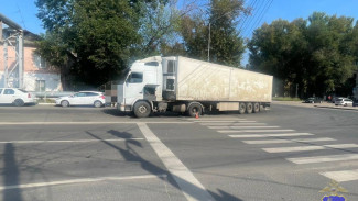 В Самаре водитель фуры Volvo сбил 65-летнюю женщину на "зебре" 