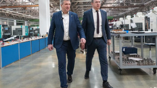 Мэр Самары познакомился с работой предприятия "Гидроавтоматика"