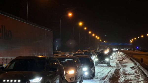 Самара встала в 9-балльных пробках утром 9 февраля