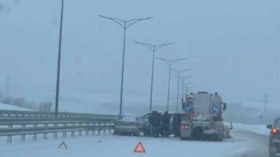 Массовое ДТП со снегоуборочной машиной на магистрале Центральная под Самарой