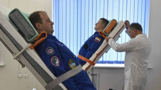 “Роскосмос” показал, как в ЦПК готовят космонавтов к отправке на самарской ракете 