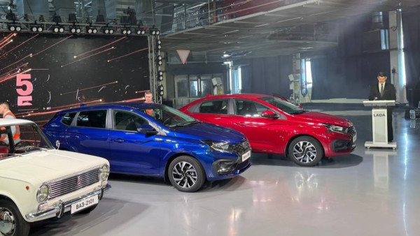 Lada Iskra обновила недельный рекорд продаж на фоне общего падения рынка