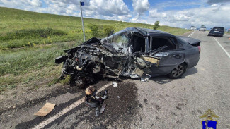 В результате столкновения Chevrolet и Hyundai под Самарой 25-летний водитель попал в больницу