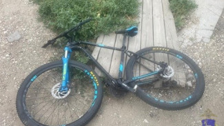 В Самаре водитель Volkswagen Caddy сбил 16-летнего велосипедиста 