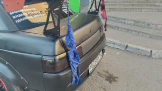 Нижнее белье на бампере, или тюнинг по-самарски: загадочное авто увидели на улицах города