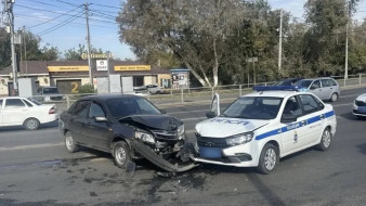 Стали известны подробности ДТП с машиной полиции на Ново-Садовой