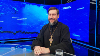 Поздравление ректора Академии Святителя Алексия Дмитрия Лескина с Пасхой