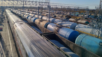 Вагон-платформа на ЖД перегоне задымилась в Самарской области