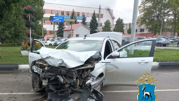 Из-за плохого самочувствия водителя в Новокуйбышевске произошла крупная автоавария
